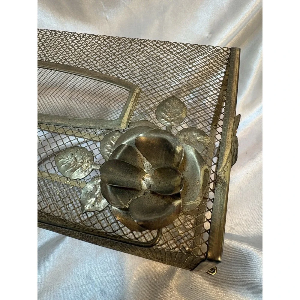 N/A vtg gold